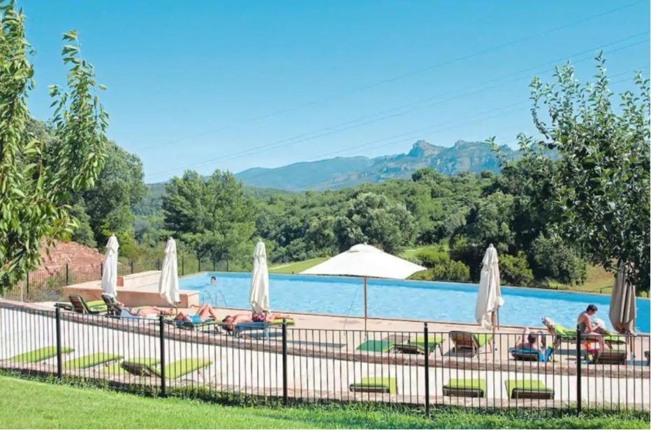 Joli F2 Saint Endreol Hameau Palayson Var La Motte Exterior foto